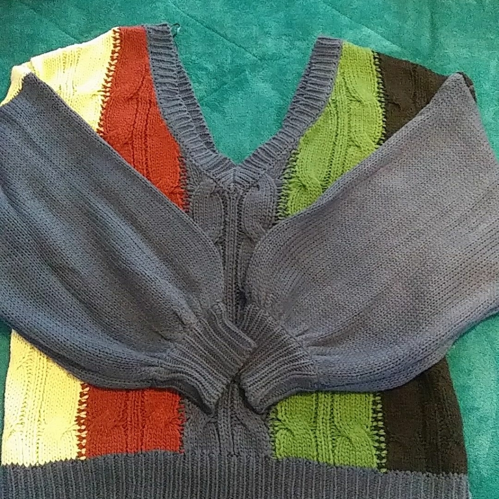 Tie back Sweater, runs big